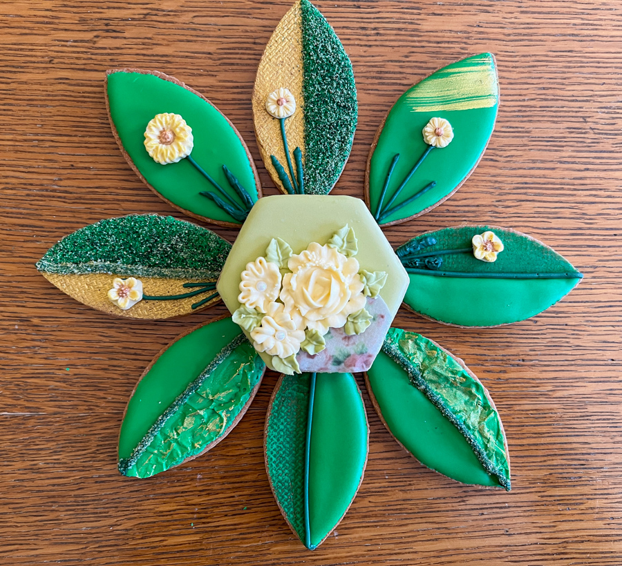 Essbare Blumen & Blätter Cupcake-Deko – Bunt, Fertig Zum Dekorieren, Von Baked With Love