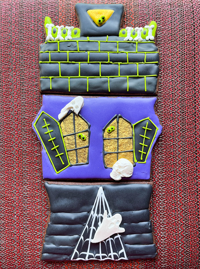 AMY’S HAUNTED HALLOWEEN&nbsp;MANOR