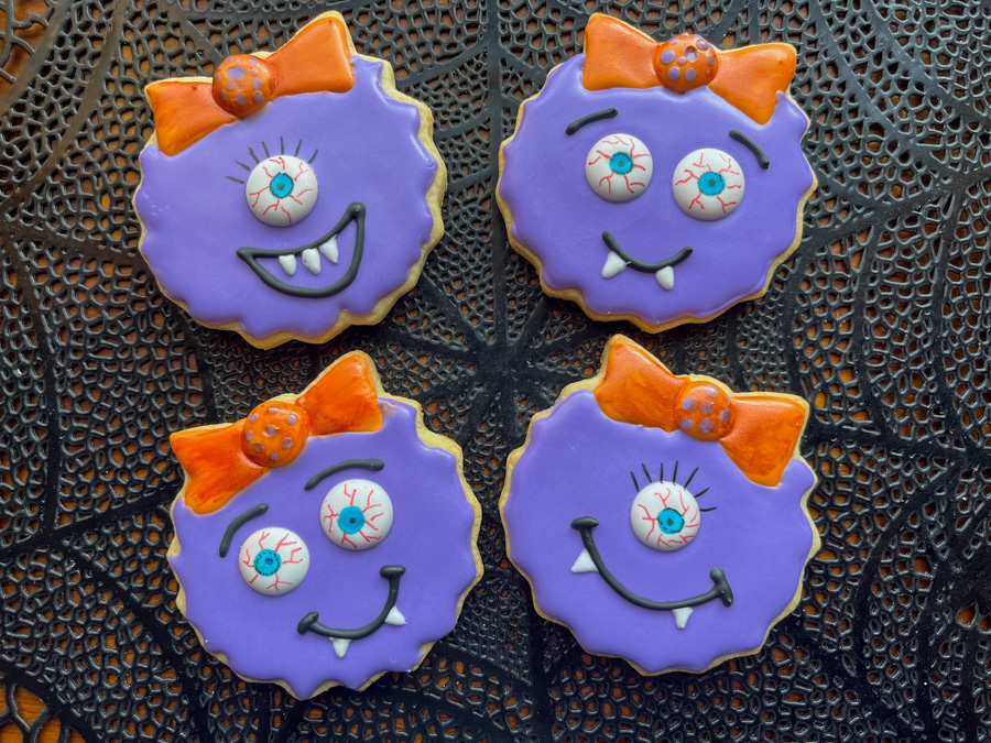 HAPPY HALLOWEEN WITH SWEET&nbsp;16!