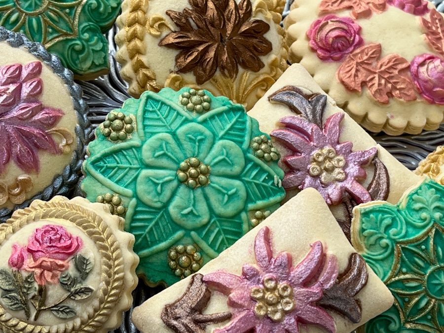 SPRINGERLE BAKING TIME!