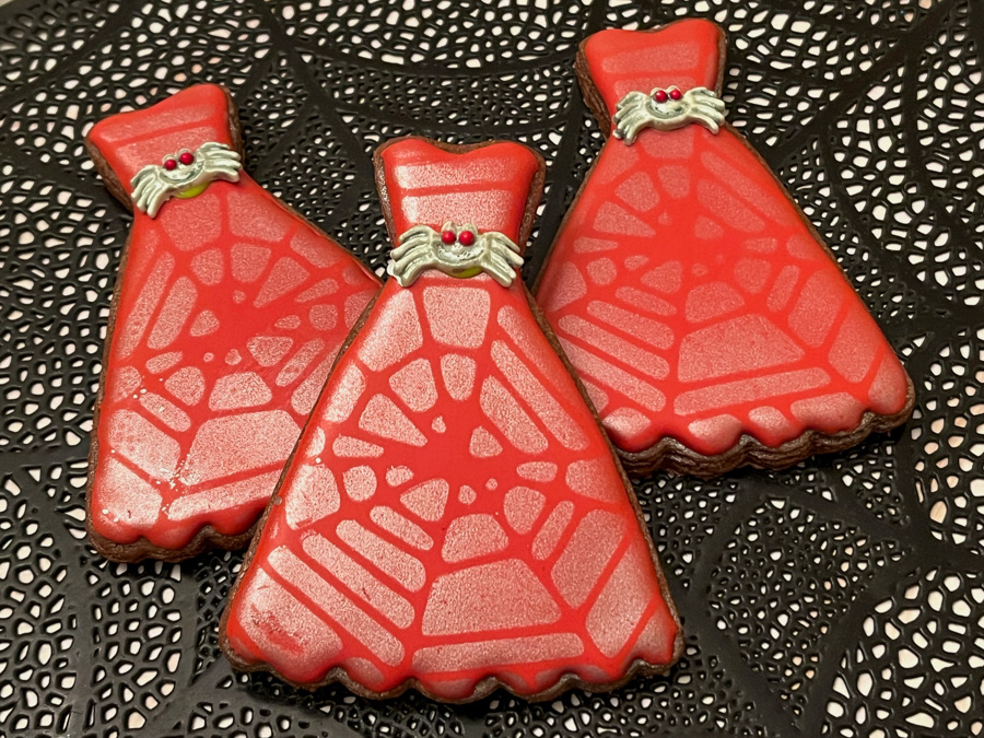 TELL ME HOW YOU&nbsp;DRESS